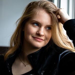 Meet your Posher, Chloe